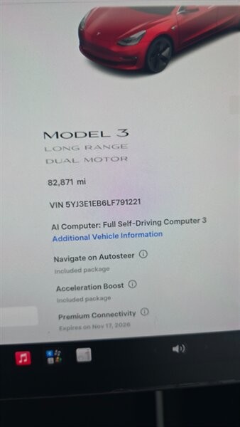 Tesla Model 3 Vehicle Image 13