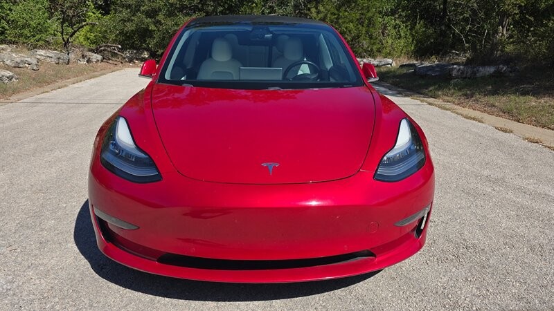 Tesla Model 3 Vehicle Image 8