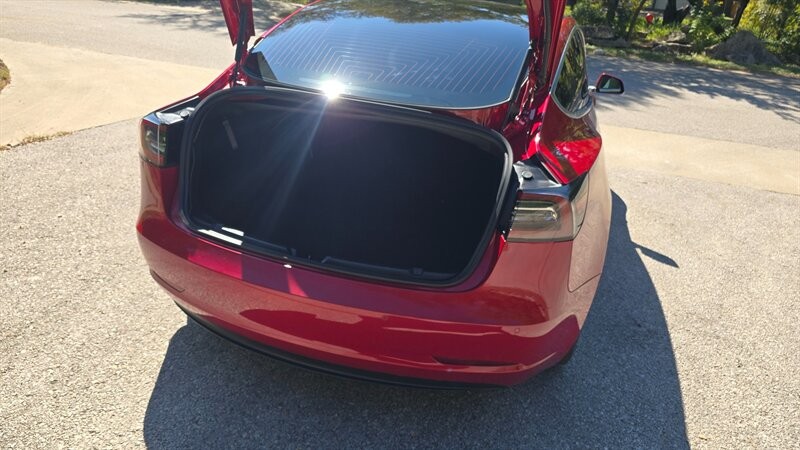 Tesla Model 3 Vehicle Image 12