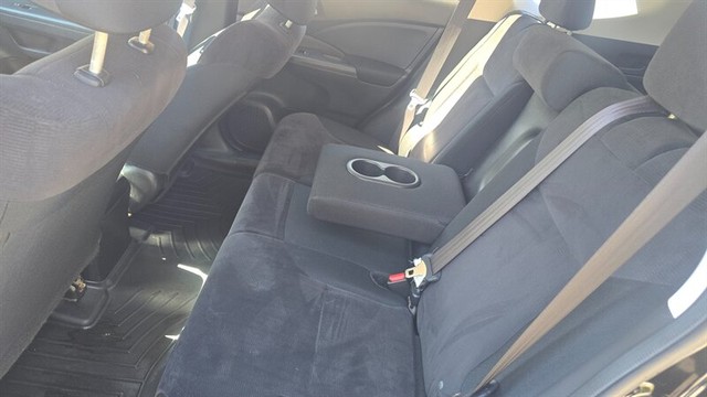 Honda CR-V Vehicle Full-screen Gallery Image 10