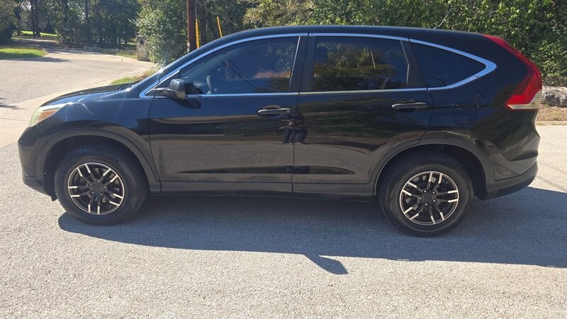 Honda CR-V Vehicle Image 2
