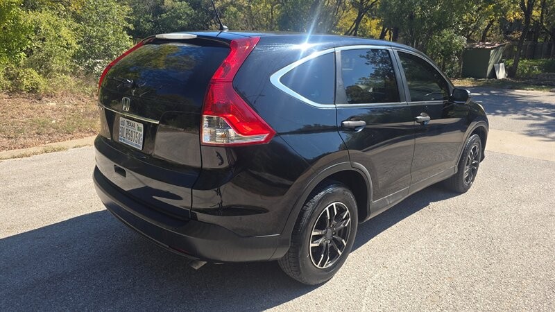 Honda CR-V Vehicle Image 5