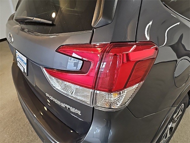 2021 Subaru Forester Premium photo