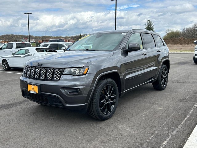 2018 Jeep Grand Cherokee Altitude's photo