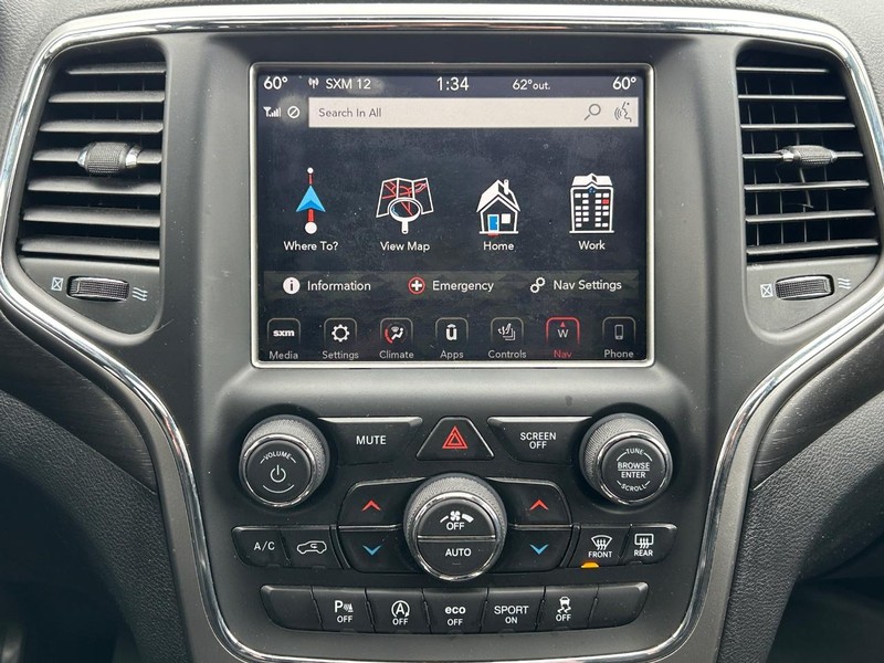 Jeep Grand Cherokee Vehicle Full-screen Gallery Image 20