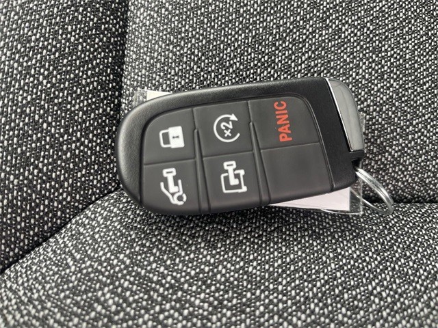 Ram ProMaster Cargo Van Vehicle Full-screen Gallery Image 11