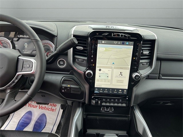 Ram 2500 Vehicle Full-screen Gallery Image 19