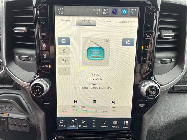 Ram 2500 Vehicle Full-screen Gallery Image 20