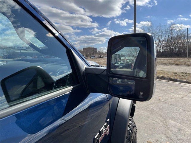 Ram 2500 Vehicle Full-screen Gallery Image 26