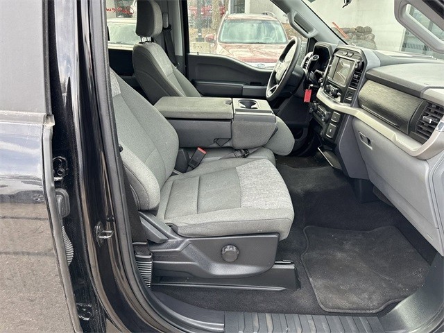 Ford F-150 Vehicle Full-screen Gallery Image 21