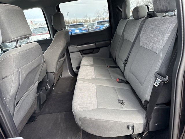 Ford F-150 Vehicle Full-screen Gallery Image 22