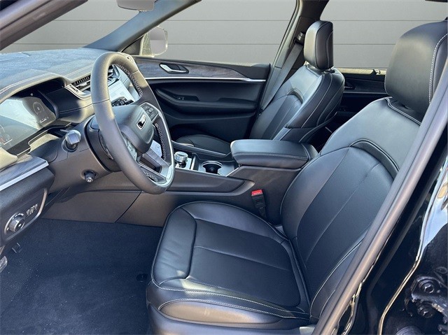 Jeep Grand Cherokee L Vehicle Full-screen Gallery Image 9