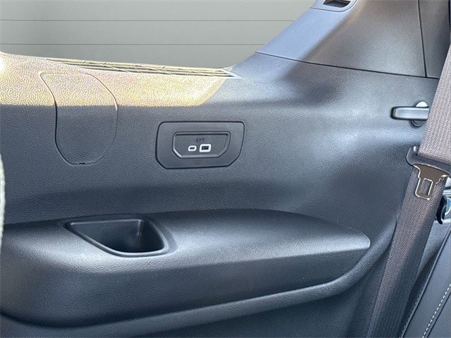 Jeep Grand Cherokee L Vehicle Full-screen Gallery Image 23