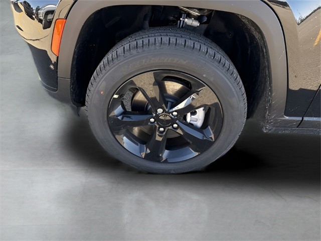 Jeep Grand Cherokee L Vehicle Full-screen Gallery Image 28