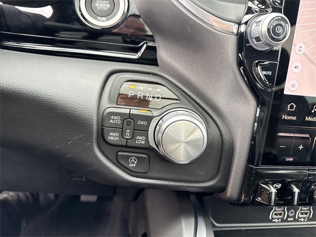 Ram 1500 Vehicle Full-screen Gallery Image 20