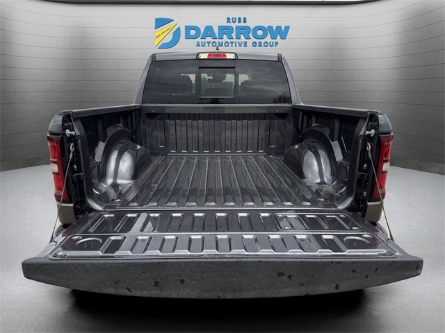 Ram 1500 Vehicle Full-screen Gallery Image 24