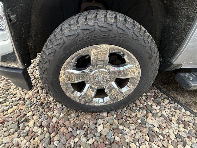 Chevrolet Silverado 1500 Vehicle Full-screen Gallery Image 2