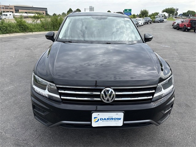 Volkswagen Tiguan Vehicle Full-screen Gallery Image 2