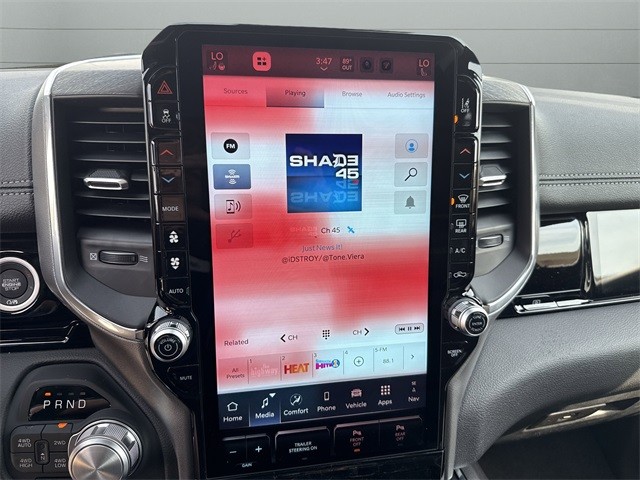 Ram 1500 Vehicle Full-screen Gallery Image 18