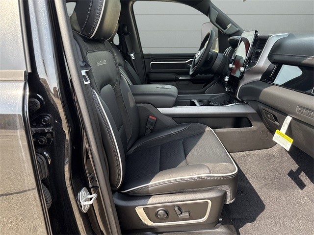 Ram 1500 Vehicle Full-screen Gallery Image 22