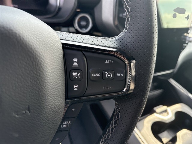 Ram 1500 Vehicle Full-screen Gallery Image 15