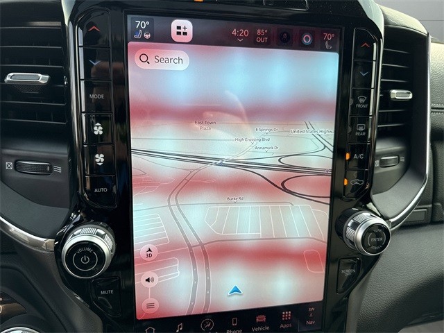 Ram 1500 Vehicle Full-screen Gallery Image 19