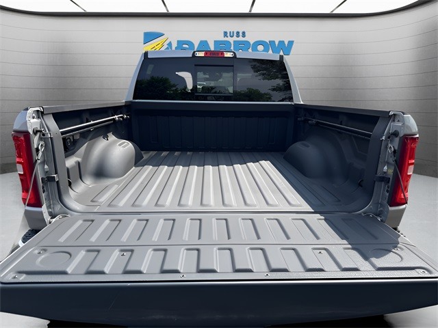 Ram 1500 Vehicle Full-screen Gallery Image 24