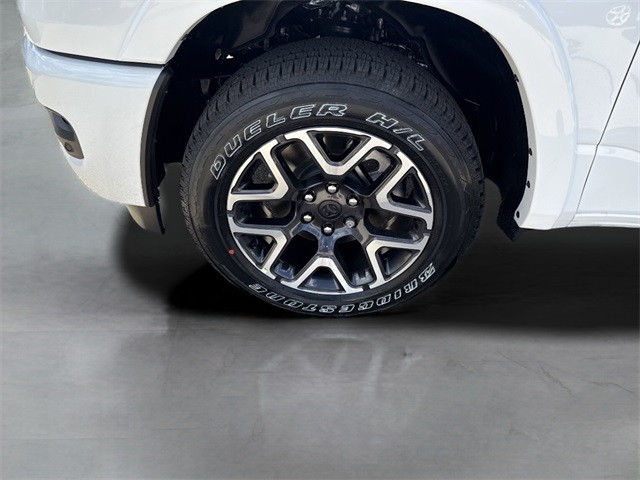 Ram 1500 Vehicle Full-screen Gallery Image 9