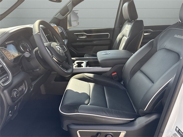 Ram 1500 Vehicle Full-screen Gallery Image 12