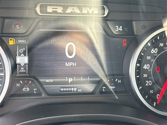 Ram 1500 Vehicle Full-screen Gallery Image 16