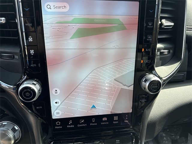 Ram 1500 Vehicle Full-screen Gallery Image 19