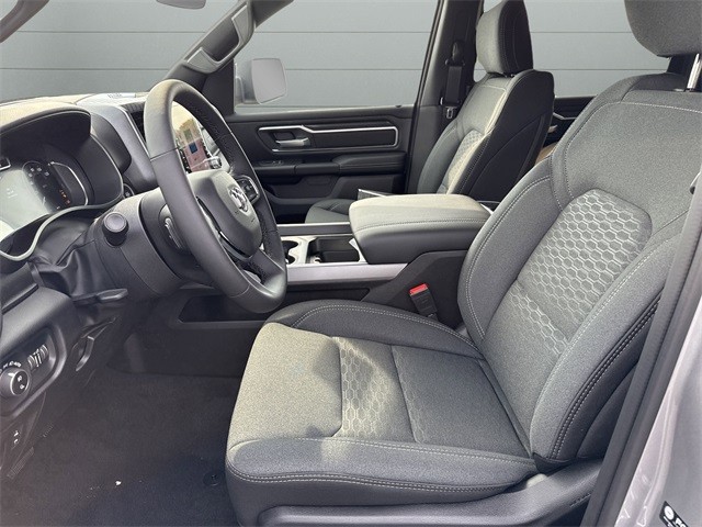 Ram 1500 Vehicle Full-screen Gallery Image 9