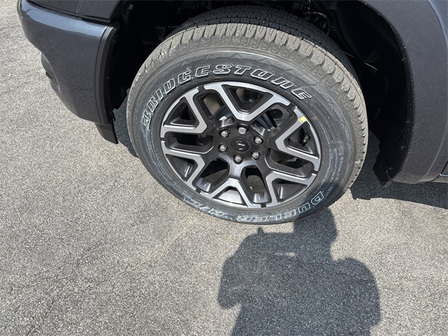 Ram 1500 Vehicle Full-screen Gallery Image 9