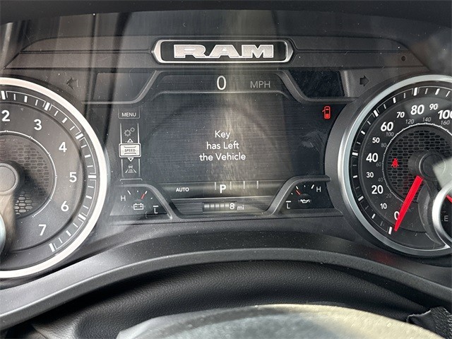 Ram 1500 Vehicle Full-screen Gallery Image 16