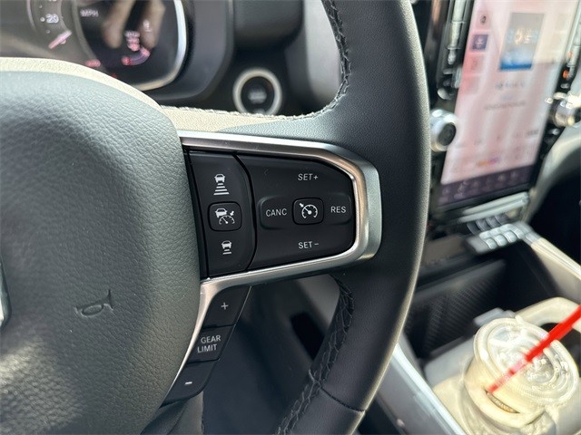 Ram 1500 Vehicle Full-screen Gallery Image 15