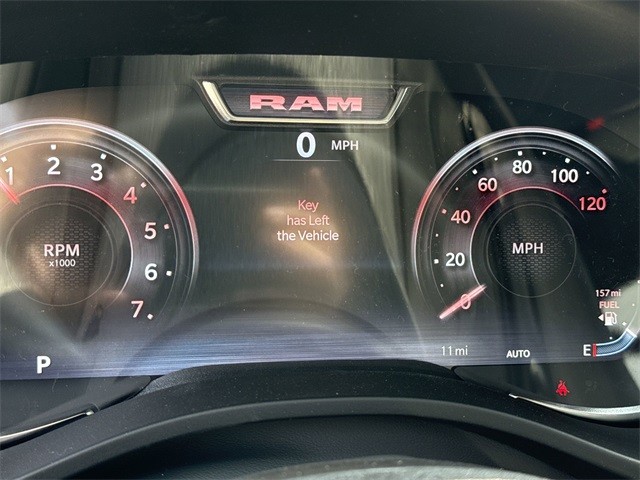 Ram 1500 Vehicle Full-screen Gallery Image 16