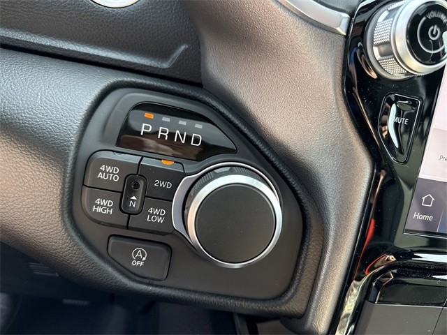 Ram 1500 Vehicle Full-screen Gallery Image 20