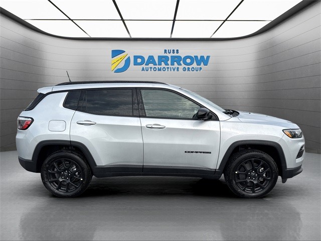 Jeep Compass Vehicle Full-screen Gallery Image 6