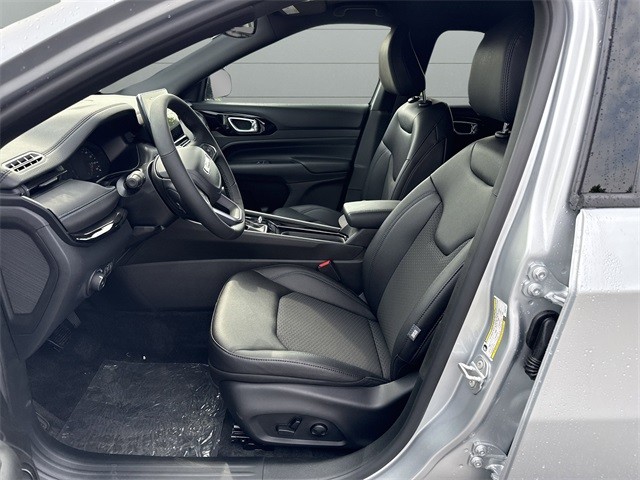 Jeep Compass Vehicle Full-screen Gallery Image 12