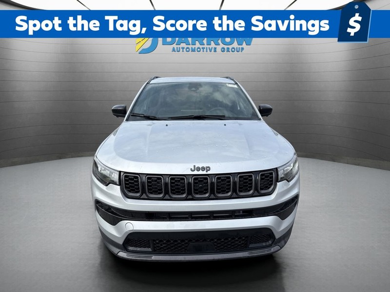 Jeep Compass Vehicle Full-screen Gallery Image 8