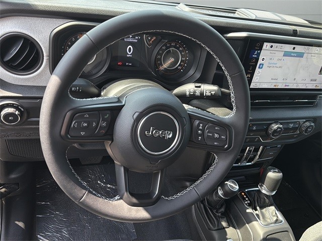 Jeep Wrangler Vehicle Full-screen Gallery Image 10