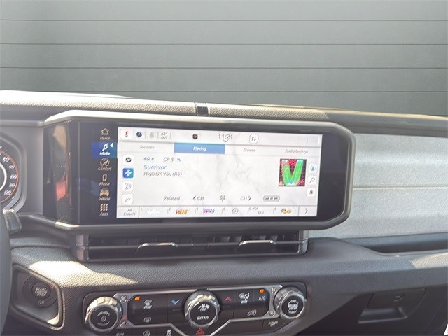 Jeep Wrangler Vehicle Full-screen Gallery Image 14