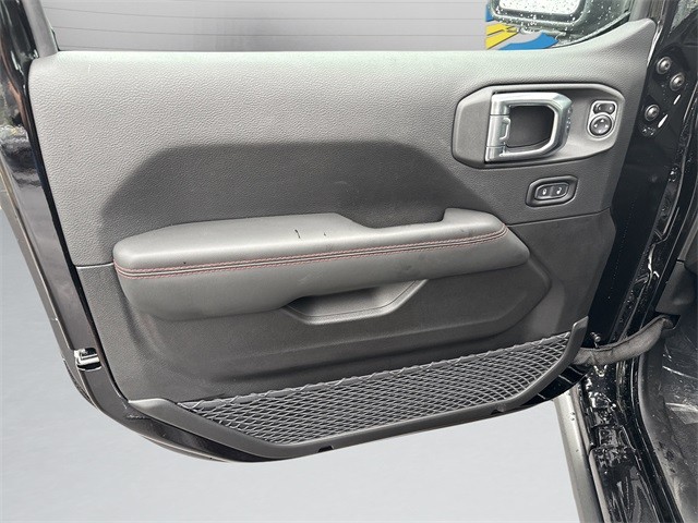 Jeep Wrangler Vehicle Full-screen Gallery Image 11