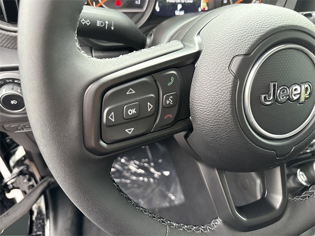 Jeep Wrangler Vehicle Full-screen Gallery Image 14