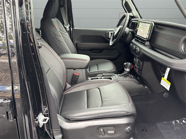 Jeep Wrangler Vehicle Full-screen Gallery Image 22