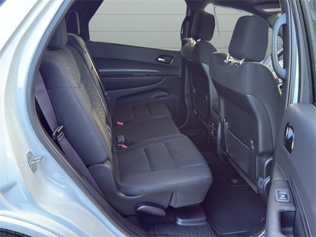 Dodge Durango Vehicle Full-screen Gallery Image 16