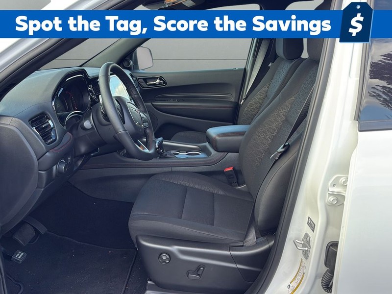 Dodge Durango Vehicle Full-screen Gallery Image 8