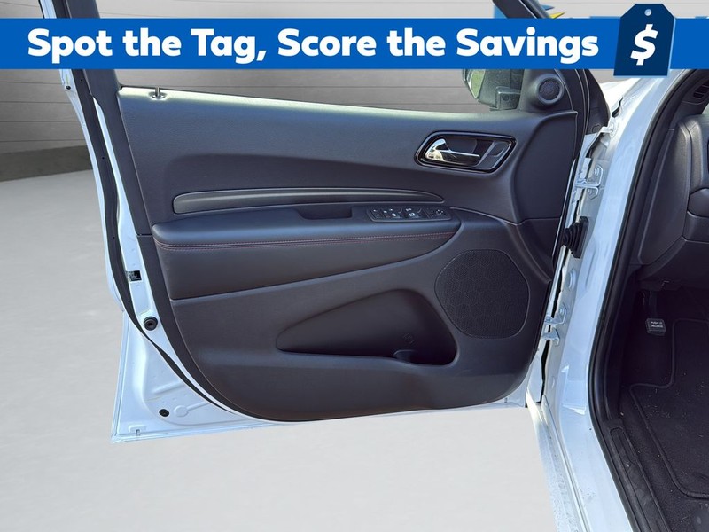 Dodge Durango Vehicle Full-screen Gallery Image 12