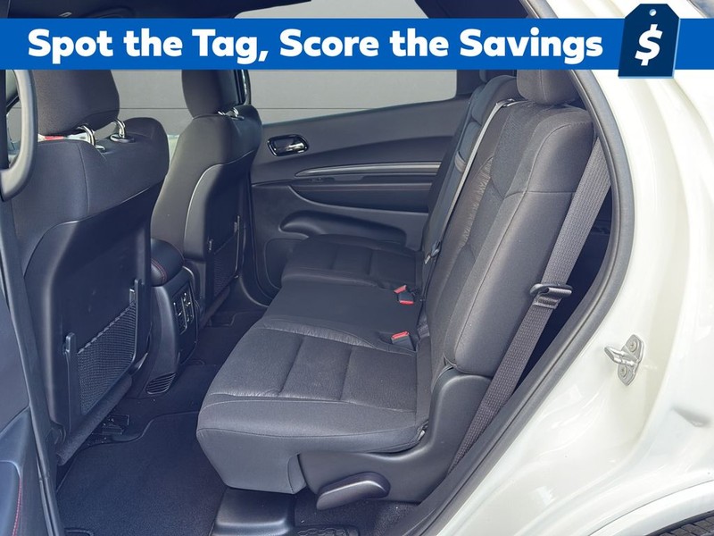 Dodge Durango Vehicle Full-screen Gallery Image 13