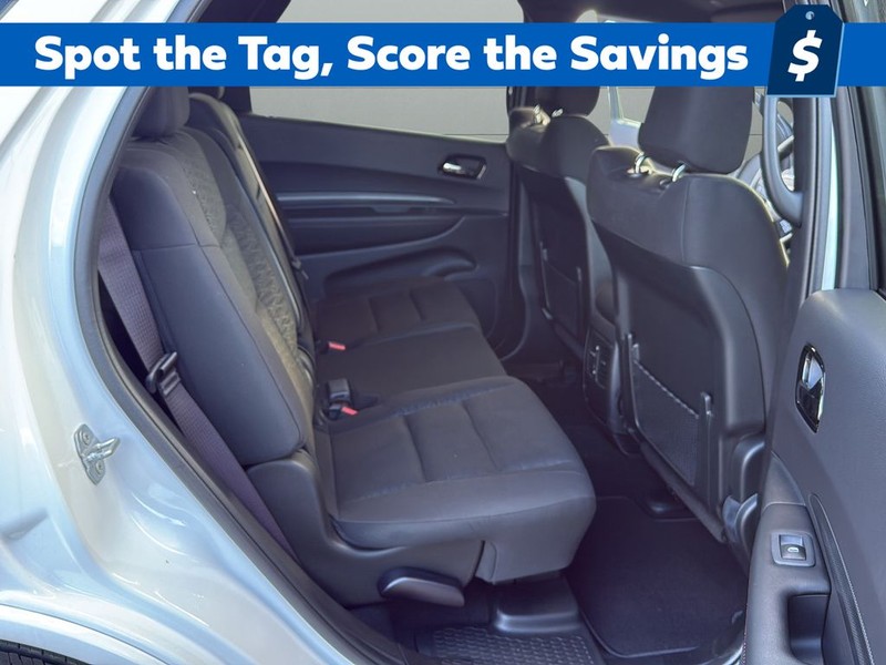 Dodge Durango Vehicle Full-screen Gallery Image 16